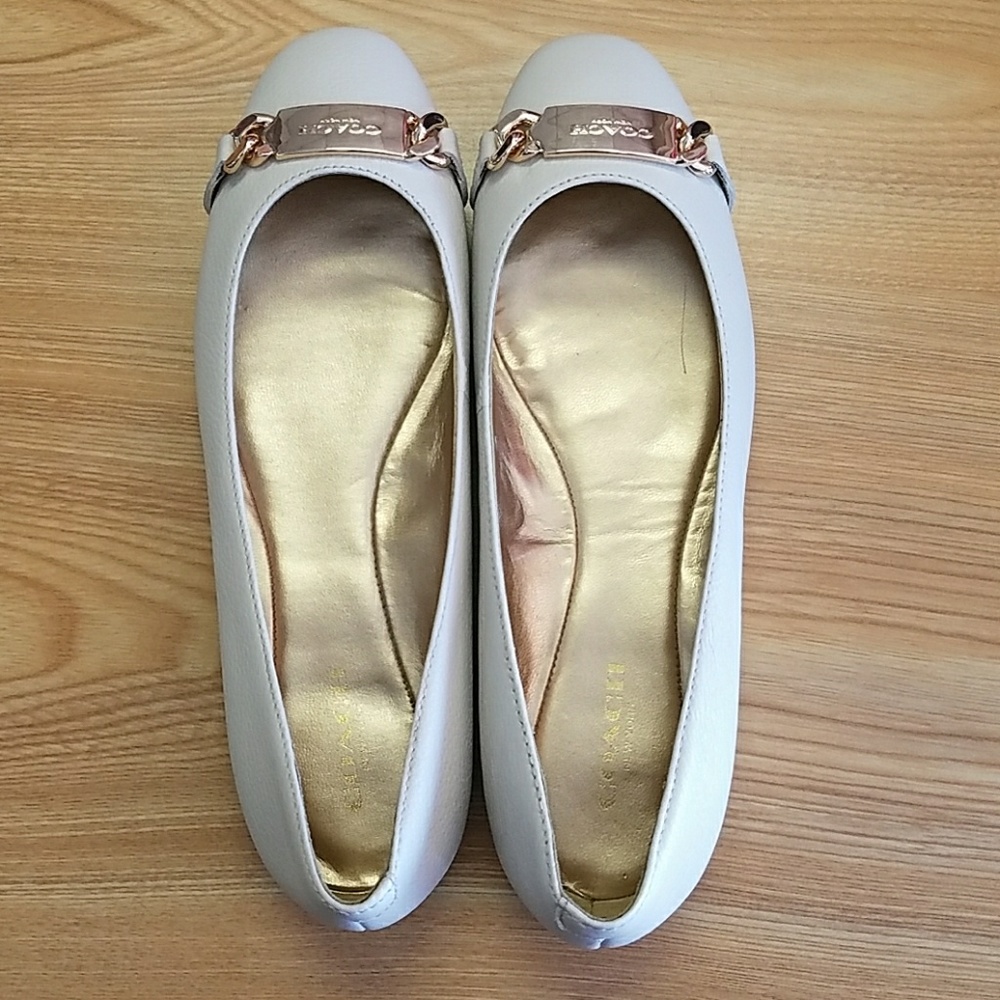 Coach flats